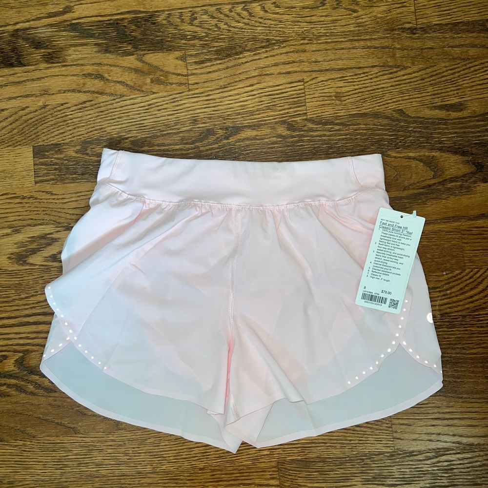 **NWT** Lululemon Fast and Free HR (high rise) Classic Short 3” Reflective